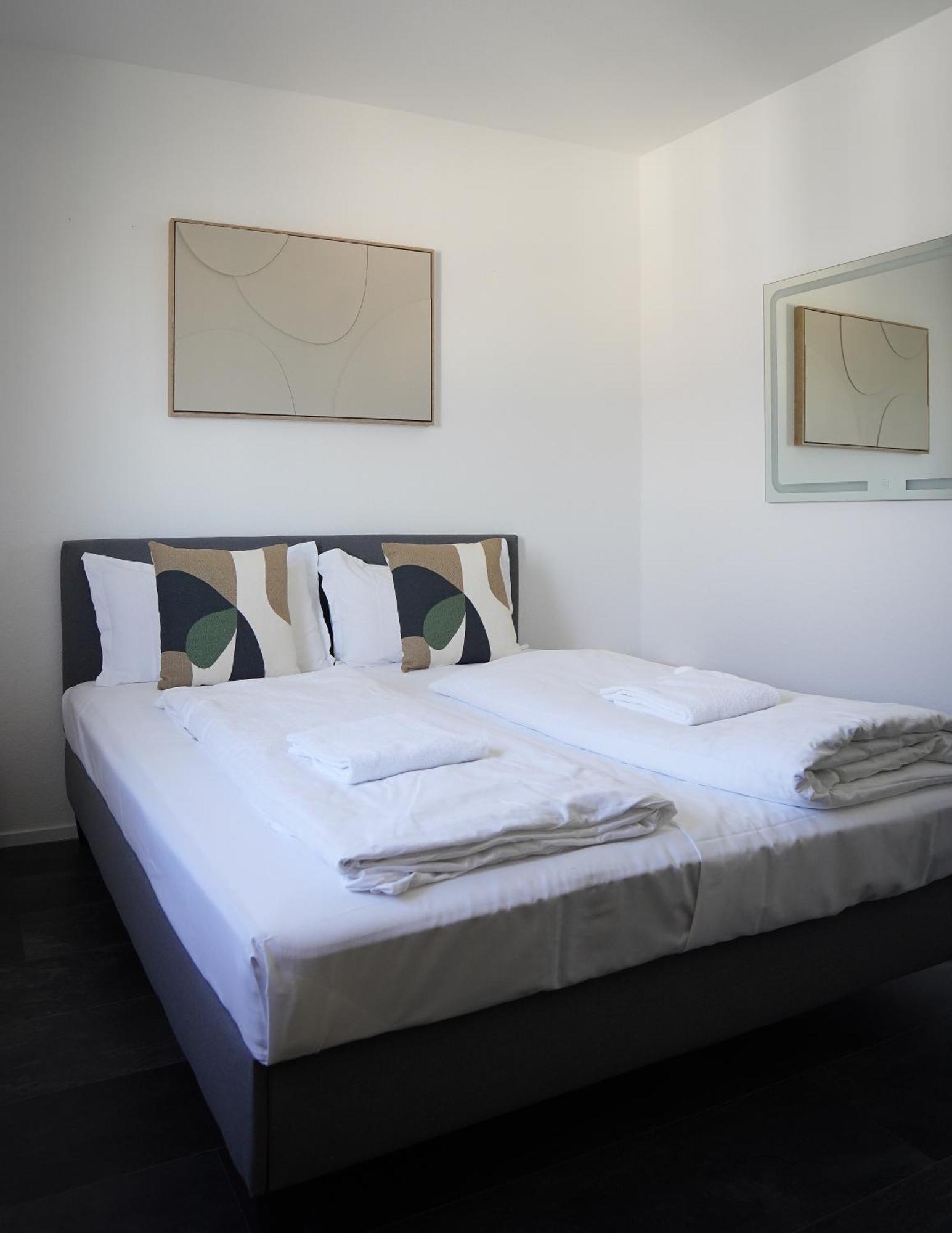 Spacehotel Karlsruhe Dış mekan fotoğraf