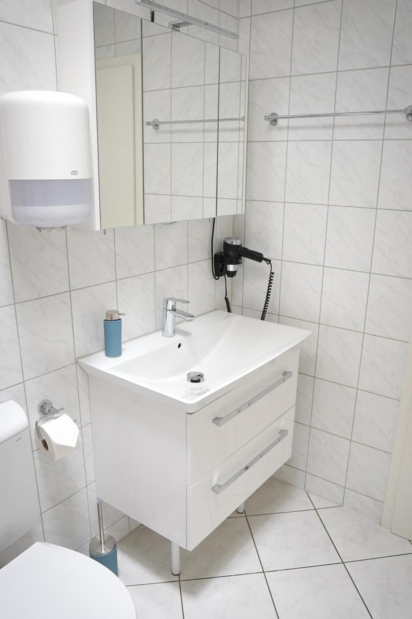 Spacehotel Karlsruhe Dış mekan fotoğraf