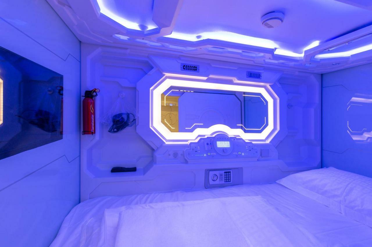 Spacehotel Karlsruhe Dış mekan fotoğraf