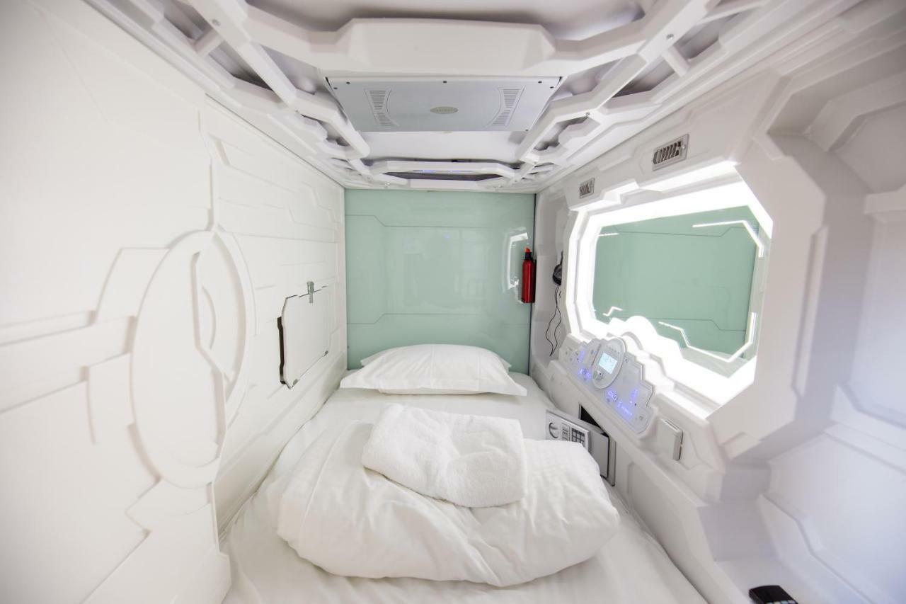 Spacehotel Karlsruhe Dış mekan fotoğraf
